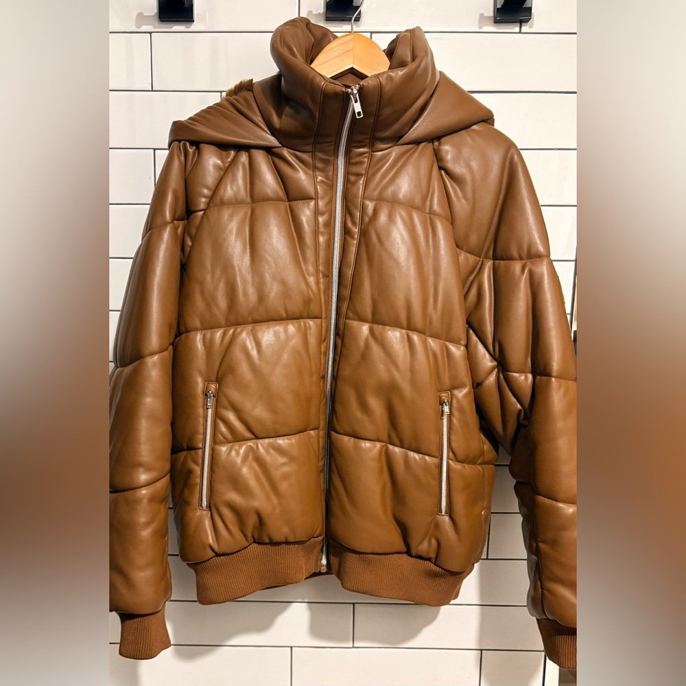 Alo Faux Leather Boss Puffer jacket in cinnamon brown L - Picture 11 of 14